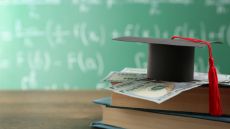 Imatge que representa una beca universitària.